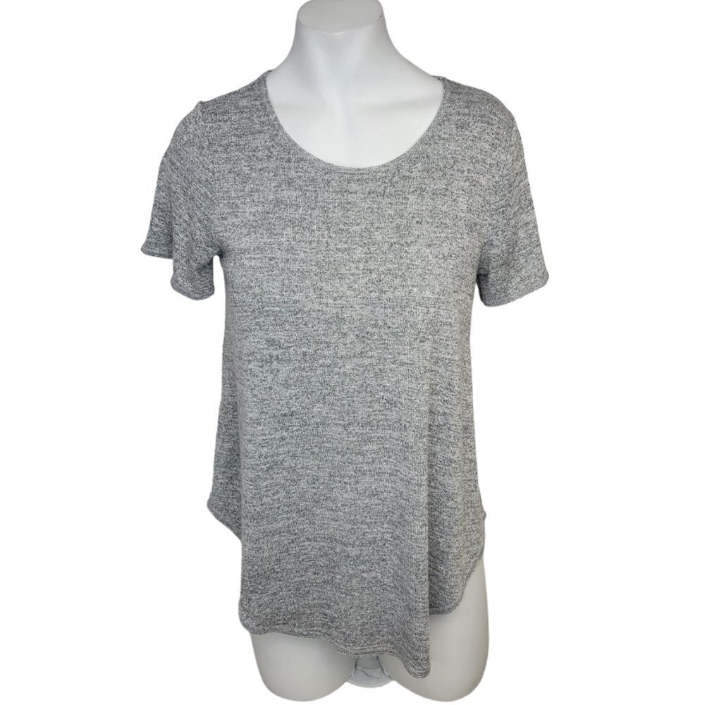 Aritzia Wilfred  Free Round Edge Hem Tee Size Small